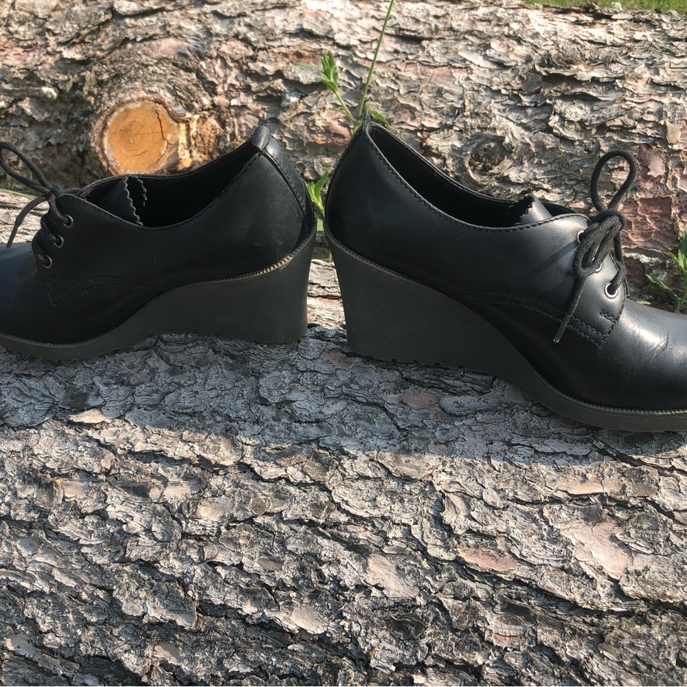 Dr. Martens Black Leather Lace-Up Wedge Booties - Picture 5 of 8